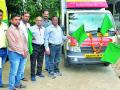 बोंडअळीसाठी ‘मोबाईल जनजागृती व्हॅन’ - Marathi News | Mobile Awareness Van for Bondlays | Latest yavatmal News at Lokmat.com