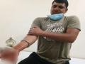 Coronavirus Lockdown : खेदजनक! लॉकडाऊनदरम्यान पहारा देणाऱ्या जवानाच्या हाताची बोटं कापली - Marathi News | Coronavirus Lockdown : During the lockdown, the soldier's hand's fingers was cut off pda | Latest crime News at Lokmat.com
