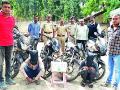 मंगळसूत्र लुटारूंनी चोरल्या अमरावतीतील चार दुचाकी - Marathi News | Four bikes from Amravati stolen by Mangalsutra robbers | Latest amravati News at Lokmat.com