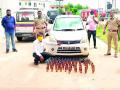 पाठलाग करून दारू तस्कराला अटक - Marathi News | Chase arrests liquor smuggler | Latest chandrapur News at Lokmat.com