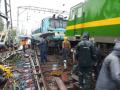 इगतपुरी रेल्वे स्थानकाजवळ मालगाडीचे इंजन घसरले - Marathi News |  The engine of the engine collapses near Igatpuri railway station | Latest nashik News at Lokmat.com