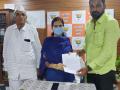 खासगी रुग्णालयांचे व्यापारीकरण थांबवा - Marathi News | Stop the commercialization of private hospitals | Latest nashik News at Lokmat.com