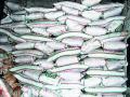 खतांच्या कृत्रिम टंचाईने शेतकरी हतबल - Marathi News | Farmers are helpless due to artificial scarcity of fertilizers | Latest nashik News at Lokmat.com