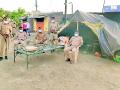 योद्धांकरिता ‘ती’ झोपडीच ठरली निवासस्थान - Marathi News | For warriors, the hut became a hut resthouse | Latest vardha News at Lokmat.com