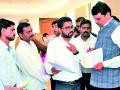 पेन्शनरचे मुख्यमंत्र्यांना साकडे - Marathi News | The Chief Minister of the pensioner | Latest vardha News at Lokmat.com