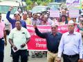 जिल्ह्यातील सर्व कर्मचारी रस्त्यावर - Marathi News | All the staff in the district on the road | Latest chandrapur News at Lokmat.com