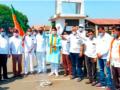 शेतकरी कायद्याच्या अध्यादेशाला स्थगितीच्या निषेधार्थ धरणे - Marathi News | To protest the suspension of the Farmers Act Ordinance | Latest nandurbar News at Lokmat.com