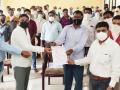 तोडगा निघाल्याशिवाय काम करू नये - Marathi News | Don't work without a solution | Latest nandurbar News at Lokmat.com