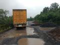 गुजरात महामार्ग खड्यात - Marathi News | In Gujarat highway pit | Latest nashik News at Lokmat.com