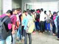 बसच्या पाससाठी विद्यार्थ्यांच्या रांगा - Marathi News | Student queues for bus passes | Latest nashik News at Lokmat.com