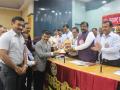 अर्थमंत्र्यांकडून ठाणे जिल्ह्यातील महासंघाच्या राजपत्रित अधिकाऱ्यांचा गौरव - Marathi News | Honor of Gazetted Officers of Federation from Thane District | Latest thane News at Lokmat.com