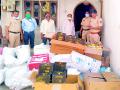 दोन लाखांचा सुगंधित तंबाखू जप्त - Marathi News | Two lakh worth of fragrant tobacco seized | Latest vardha News at Lokmat.com