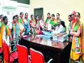 महिलांच्या प्रसाधनगृहाची सोय करा राष्टÑवादी महिलांचे मनपा आयुक्तांना साकडे - Marathi News | Provide women's toilet facilities to the women's commissioners | Latest nashik News at Lokmat.com