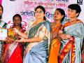 नगरपरिषदेने केला कर्तृत्ववान महिलांचा सत्कार - Marathi News | Municipal council honors talented women | Latest yavatmal News at Lokmat.com