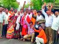 जिल्ह्यात ‘एसटी’ कामगारांचा संप संमिश्र - Marathi News | Composite merger of 'ST' workers in the district | Latest yavatmal News at Lokmat.com