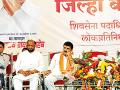 जिल्ह्यात मित्रांपेक्षा शिवसेनेची चाल पुढे - Marathi News |  Move forward to move Shiv Sena more than friends in the district | Latest yavatmal News at Lokmat.com