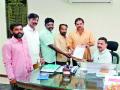 पूर्णवेळ तहसीलदारासाठी आयुक्तांना साकडे - Marathi News |  For full time tahsildar, commissioners | Latest nashik News at Lokmat.com