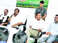 वनविभागाशी संबंधित समस्यांचे प्राधान्याने निराकरण करा - Marathi News | Resolve the problems related to forest disorders | Latest chandrapur News at Lokmat.com