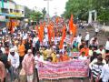 कळवणला सकल मराठा समाजाचा मोर्चा, चक्काजाम - Marathi News |  The movement of aggregate Maratha community in Kalwan, Chakkkajam | Latest nashik News at Lokmat.com