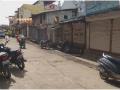 चांदवडला दुकाने बंद करण्याच्या आदेशाने सभ्रंम - Marathi News | Chandwad ordered to close shops | Latest nashik News at Lokmat.com
