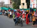 सात महिन्यानंतर संडे बाजार आला पूर्वपदावर - Marathi News | Seven months later, the Sunday market came to a standstill | Latest nandurbar News at Lokmat.com
