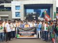 सांगलीत भाजप युवा मोर्चेची निदर्शने - Marathi News | Demonstrations of BJP Youth Front in Sangli | Latest sangli News at Lokmat.com