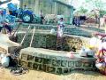 विहिरींची जलपातळी खालावली - Marathi News | The water level of the wells decreased | Latest vardha News at Lokmat.com