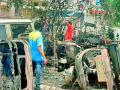पोलीस मुख्यालयात वाहनांनी घेतला पेट - Marathi News | Vehicles at the police headquarters took a fire | Latest yavatmal News at Lokmat.com