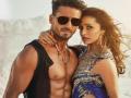 Baaghi 3 Movie : 'बागी ३'मधील 'दस बहाने 2.0' गाणं झाले रिलीज, सिझलिंग अंदाजात दिसले टायगर-श्रद्धा - Marathi News | Baaghi 3 Movie's Das Bahane 2.0 song released | Latest filmy News at Lokmat.com