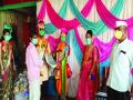 Coronavirus: विवाहसोहळ्याचा खर्च वाचवून गरजूंना मदत; समाजासमोर घरत कुटुंबाने ठेवला आदर्श - Marathi News | Coronavirus: Helping the needy by saving on wedding expenses; The ideal set by the family at home in front of the community | Latest raigad News at Lokmat.com