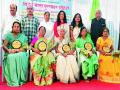 ‘आदर्श माता’ पुरस्कार प्रदान - Marathi News |  Award of 'Ideal Mother' | Latest nashik News at Lokmat.com