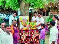 निसर्गाला आई मानुनी, पूजा करतो सूर्याची... - Marathi News | Mother Manuni worships nature, the sun ... | Latest nashik News at Lokmat.com