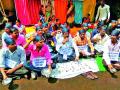 अपघातग्रस्त कामगारांचे ‘भीक मांगो’ आंदोलन - Marathi News | 'Bhai Mangao' movement of the injured workers | Latest nashik News at Lokmat.com