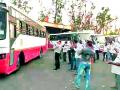 हैदराबादवरून आलेल्या मजुरांना घेऊन एसटी तालुक्याला रवाना - Marathi News | ST Bus left for taluka to those laborers who came from Hyderabad | Latest chandrapur News at Lokmat.com