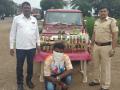 बोलेरोतून दारूची वाहतूक : एकास अटक - Marathi News | Alcohol abuse from Bolero: One arrested | Latest ahilyanagar News at Lokmat.com