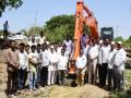 वडनेरभैरवला लोकवर्गणीतुन खोलीकरणाला प्रारंभ - Marathi News | Start of room building from Vadnare Bhairavara | Latest nashik News at Lokmat.com