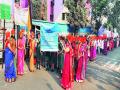 नाशिकरोड-देवळाली कॅम्पला महिला दिनानिमित्त रॅली - Marathi News | Rally for women's day at Nashik Road-Deolali Camp | Latest nashik News at Lokmat.com