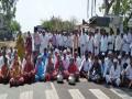 पांगरीत छावा संघटनेचा रास्ता रोको - Marathi News | Stop the way to the Chhawa Sangh | Latest nashik News at Lokmat.com