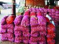 नाशिक जिल्ह्यातील कांदा व्यापाऱ्यांवर छापे - Marathi News |  Impressions on onion traders in Nashik district | Latest nashik News at Lokmat.com