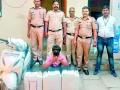 तपोवन परिसरातून गावठी दारूसह ६२ हजारांचा मुद्देमाल जप्त - Marathi News | Liquor seized from Tapovan area of Sixty Two thousands | Latest amravati News at Lokmat.com