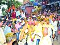 वरखेडीत ओढल्या बारागाड्या - Marathi News |  Barabagadas in Barakadhi | Latest jalgaon News at Lokmat.com