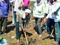 लोकसहभागातून तलावाचे बांधकाम - Marathi News | Construction of pond through public participation | Latest gondia News at Lokmat.com
