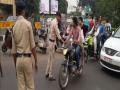 पोलीसांना पडला हेल्मेट सक्तीचा विसर - Marathi News | Police forgot helmets forced to fall | Latest nashik News at Lokmat.com
