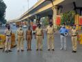 विकेंड लॉकडाऊनला ठाण्यात रविवारीही उत्स्फुुर्त प्रतिसाद - Marathi News | Spontaneous response to weekend lockdown in Thane on Sunday | Latest thane News at Lokmat.com