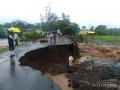 पावसामुळे मोरचुंडी रस्त्याला भगदाड - Marathi News | A breakthrough on the Morchundi road due to rain | Latest nashik News at Lokmat.com