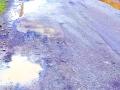 राष्ट्रीय महामार्गावर जीवघेणे खड्डेच खड्डे - Marathi News | Life-threatening potholes on national highways | Latest bhandara News at Lokmat.com