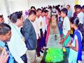 चांदवड : नामदेवराव जाधव विद्यालयात विविध आकर्षक उपकरणांची मांडणी ४३ व्या विज्ञान प्रदर्शनाचे उद्घाटन - Marathi News | Chandwad: The arrangement of various attractive tools at Namdevrao Jadhav Vidyalaya inaugurated by 43rd Science Exhibition | Latest nashik News at Lokmat.com