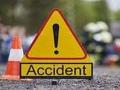 मोलगी रस्त्यावर अपघातात एक ठार तर दहाजण जखमी - Marathi News | One killed, ten injured in road mishap | Latest nandurbar News at Lokmat.com