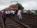काशी एक्सप्रेसच्या इंजिनमध्ये बिघाड - Marathi News | Failure of Kashi Express engine | Latest jalgaon News at Lokmat.com