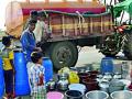पाणी वितरणासाठी हवे पोलीस संरक्षण - Marathi News | Police protection needed for distribution of water | Latest yavatmal News at Lokmat.com